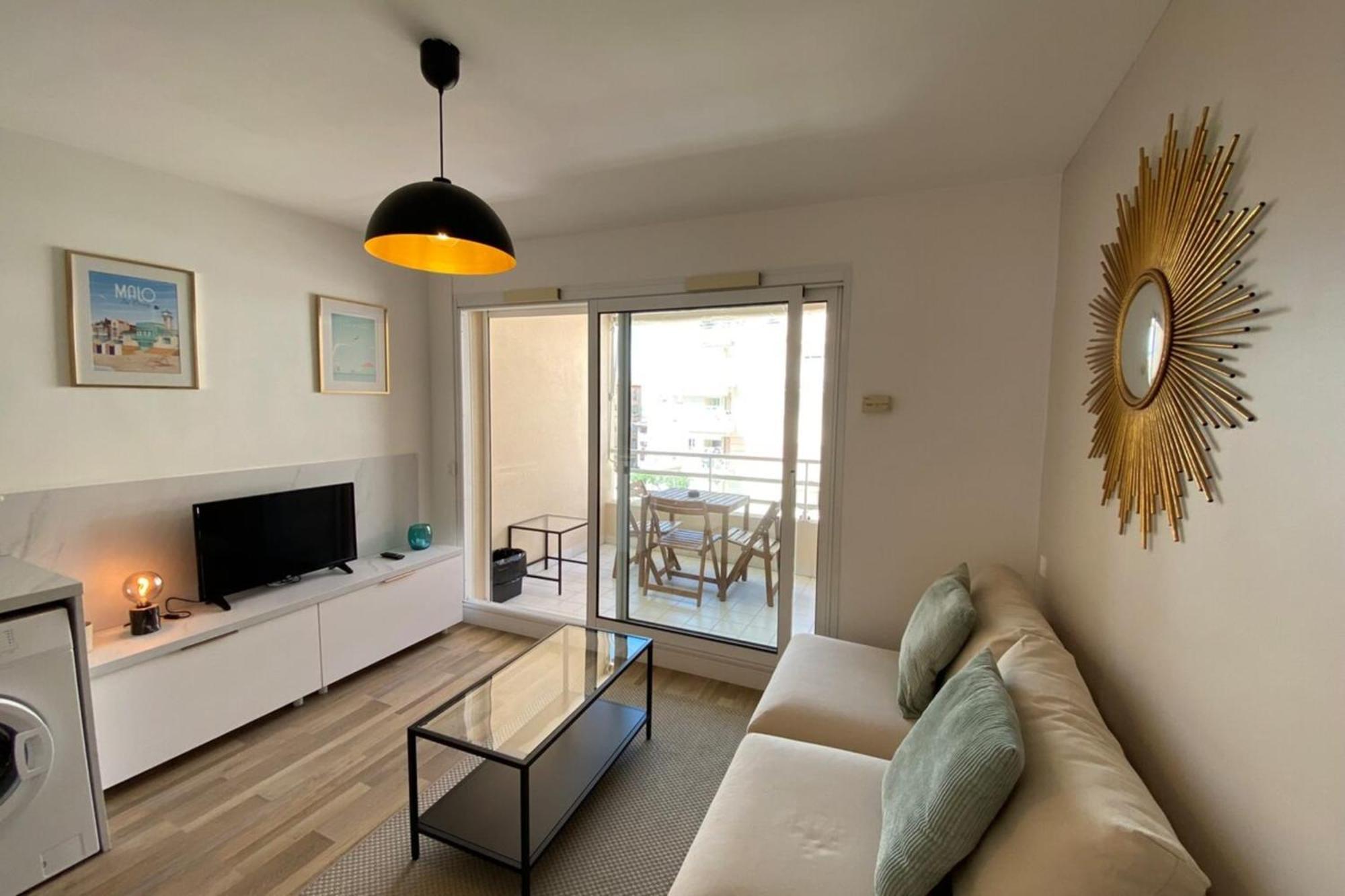 06Ai - Beautiful Renovated Studio - Sea And Pool View Vallauris Exterior foto